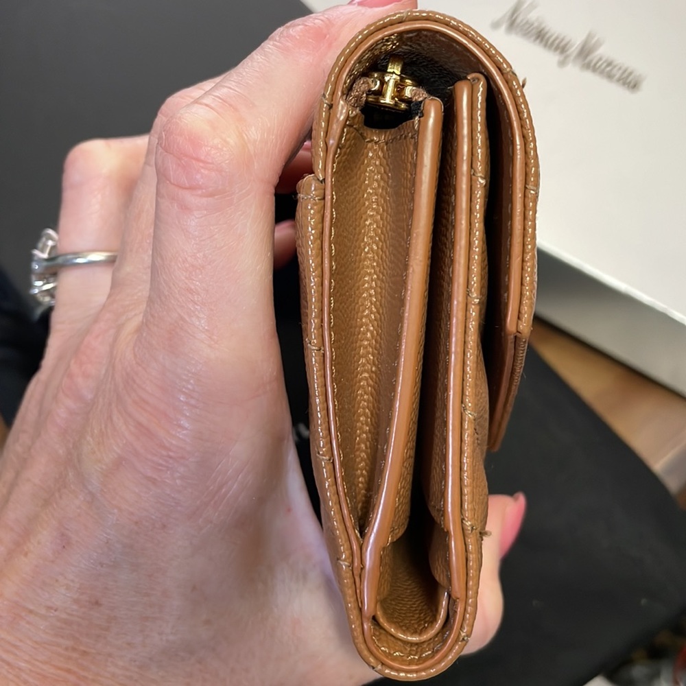SAINT LAURENT 🤎 MONOGRAMME SMALL TRIFOLD WALLET GRAIN - Picture 5 of 7
